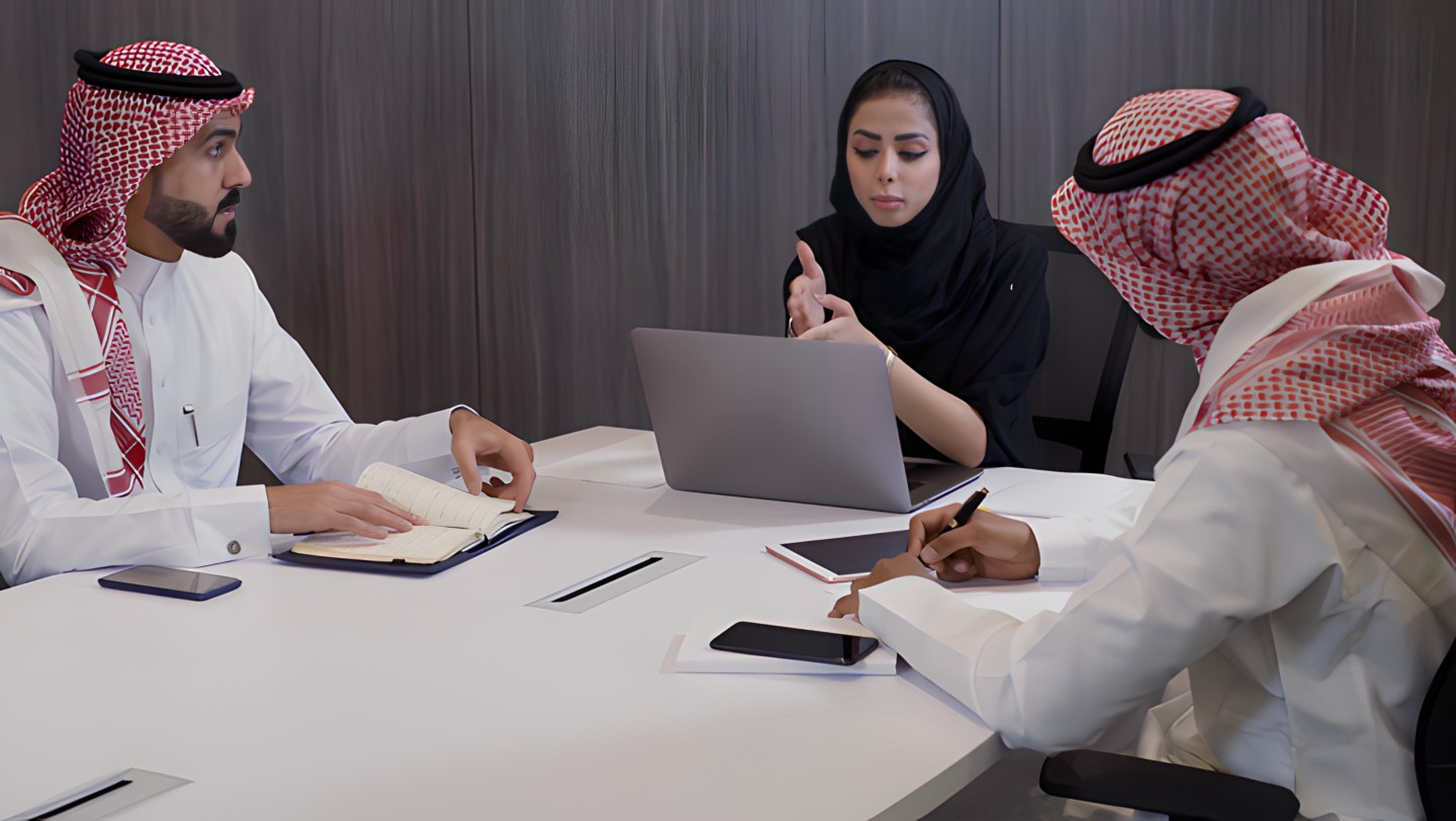 clip-202-saudi-gulf-businessmen-meeting-with-a-saudi-gulf-businesswoma-thumbnail.remini-enhanced